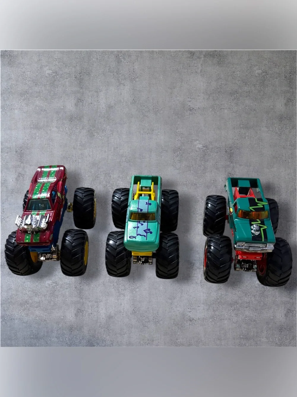 Monster Trucks SpongeBob Bundle - Mr. Krabs, Squidward, Plankton 1:64 Lot